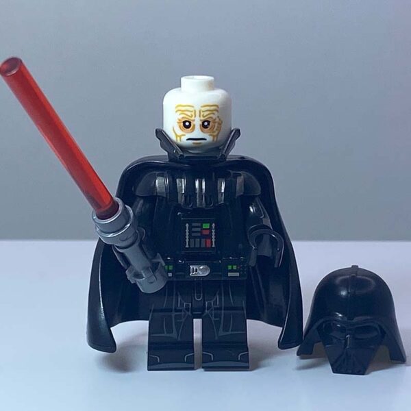 Darth Vader custom minifigure(1)